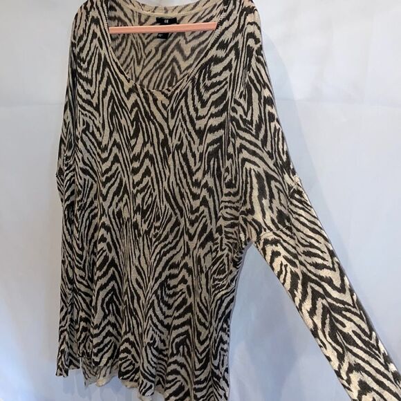 H&M lightweight long sleeve top Size Large - Picture 4 of 12